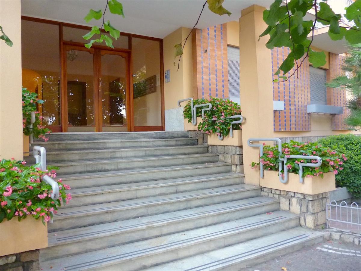 Angelina Suite B&B - Sorrento Centro Bagian luar foto