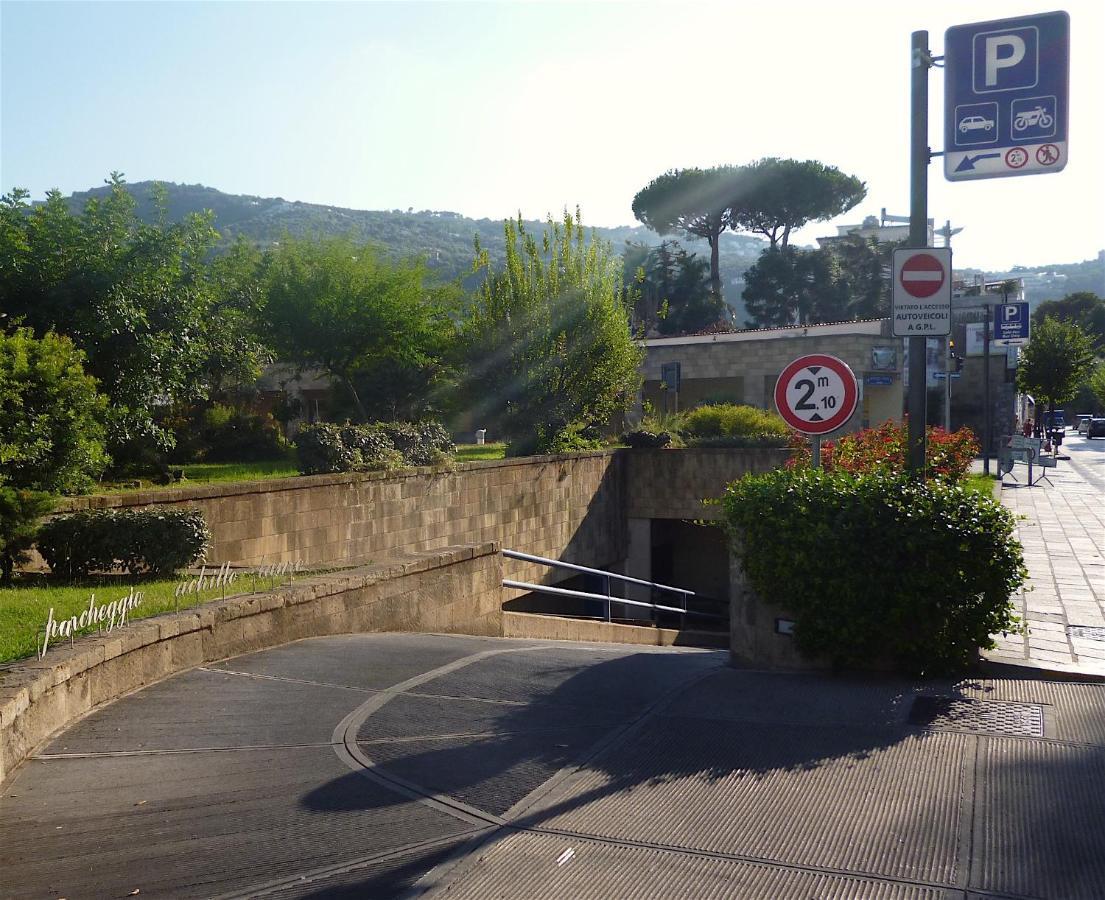Angelina Suite B&B - Sorrento Centro Bagian luar foto